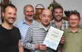 Um Naturschutz verdient gemacht: Mit der Goldenen NABU-Ehrennadel zeichnete dafür die Umweltgruppe Burgwald ihren Vorsitzenden Willy Becker aus. Es gratulierten ihm (von links) Matthias Hupfeld, Wulf Schröder, Hermann Meyer und Klaus Klimaschka.